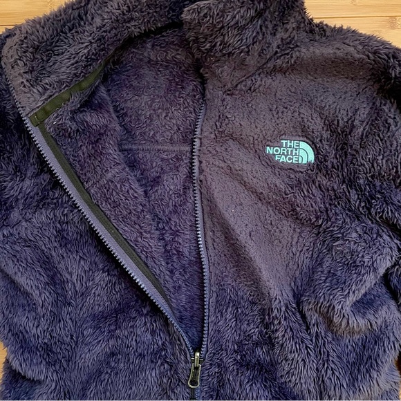 XS Fuzzy Northface Jacket - Picture 4 of 6
